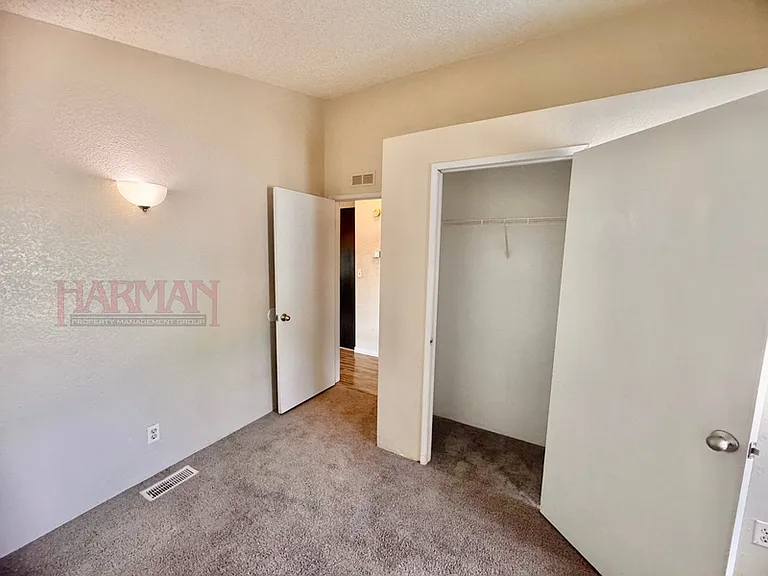 863 S Artesian Rd — Photo 14