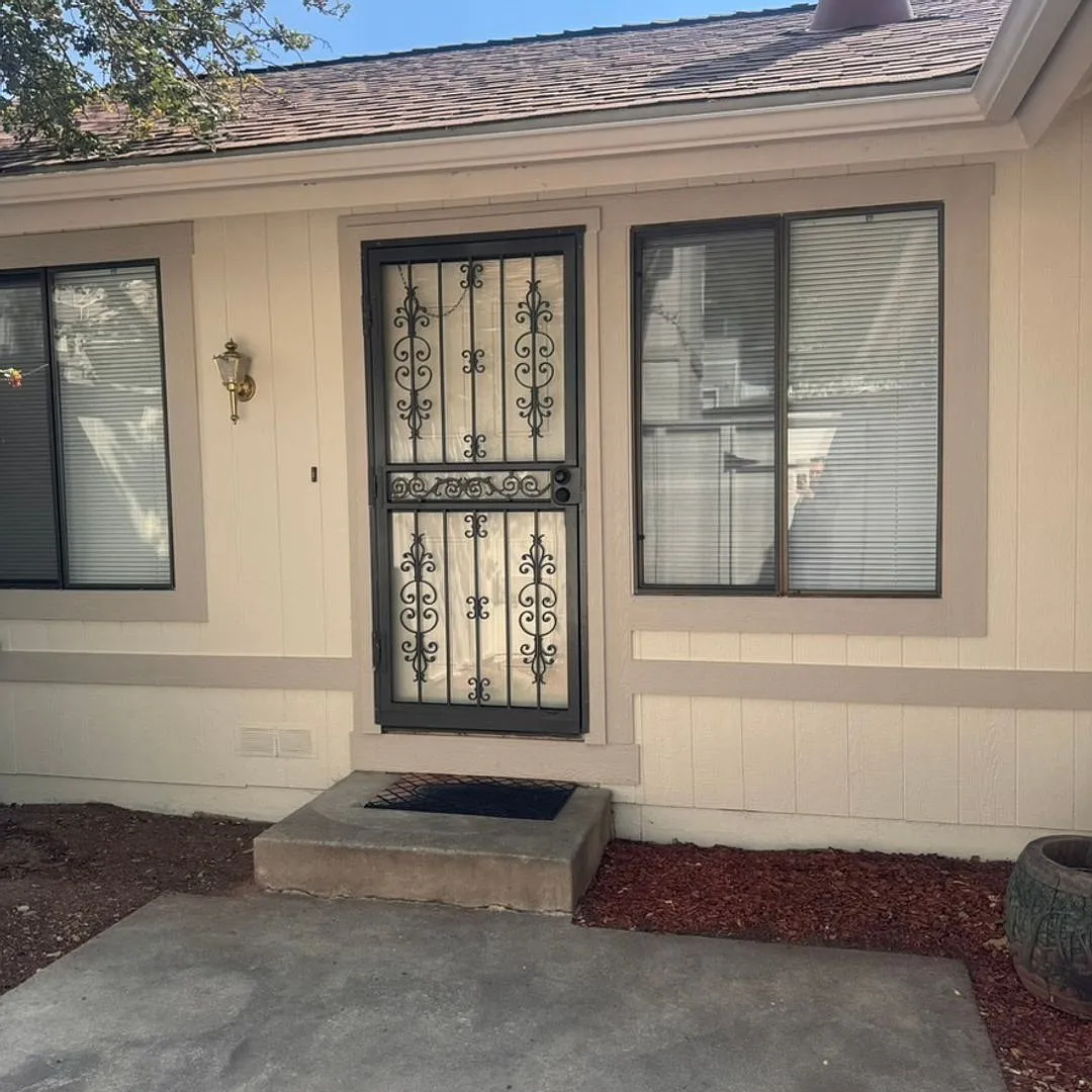 3 Bedroom 2 Bathroom with 2 Car Garage Townhome in Northwest Reno — Photo 1