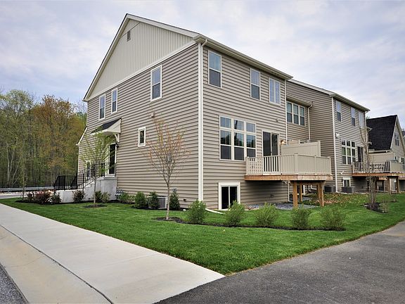 3rd image of 46 Chasmere Dr