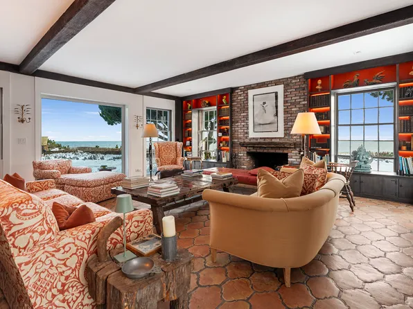 63 W End Rd, East Hampton, NY 11937