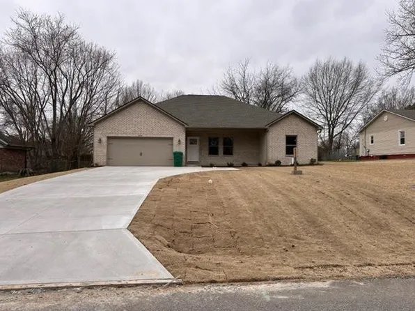 6053 Stinson Rd, Milan, TN 38358