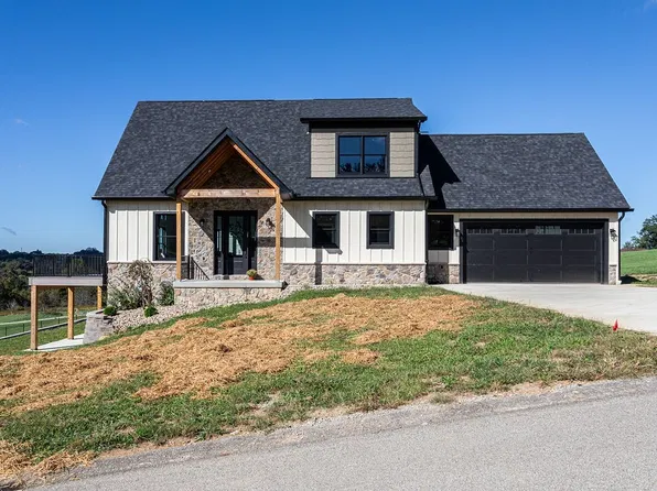 77 Baron Ct, Hopwood, PA 15445