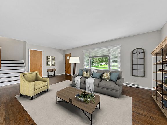 4th image of 3S051 Sequoia Dr