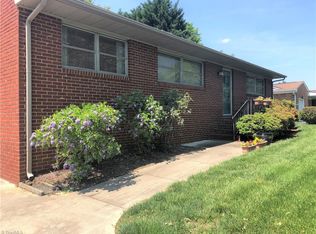 203 Lindale Dr, High Point, NC 27265