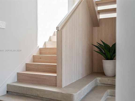 5th image of 5854 SW 30th St
