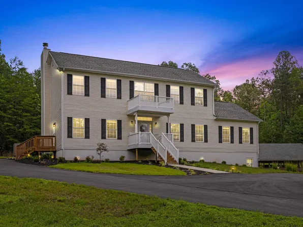 17 Pine Ridge Rd, Faber, VA 22938