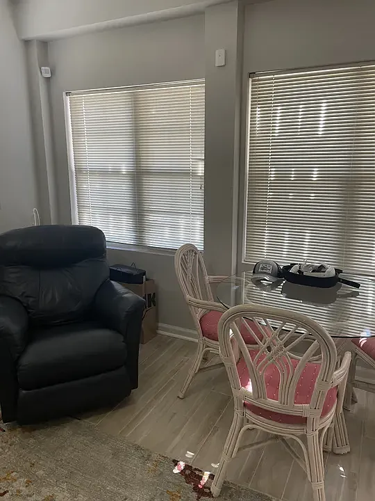 1 bed, 700 sqft, $1,500 — Photo 2
