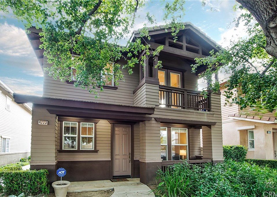 1st image of 4223 Emerald Ave