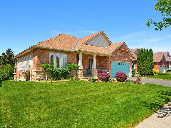 2nd image of 30 Cobblestone Dr