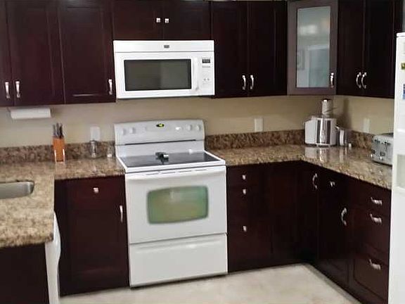 4th image of 16302 Malibu Dr #1