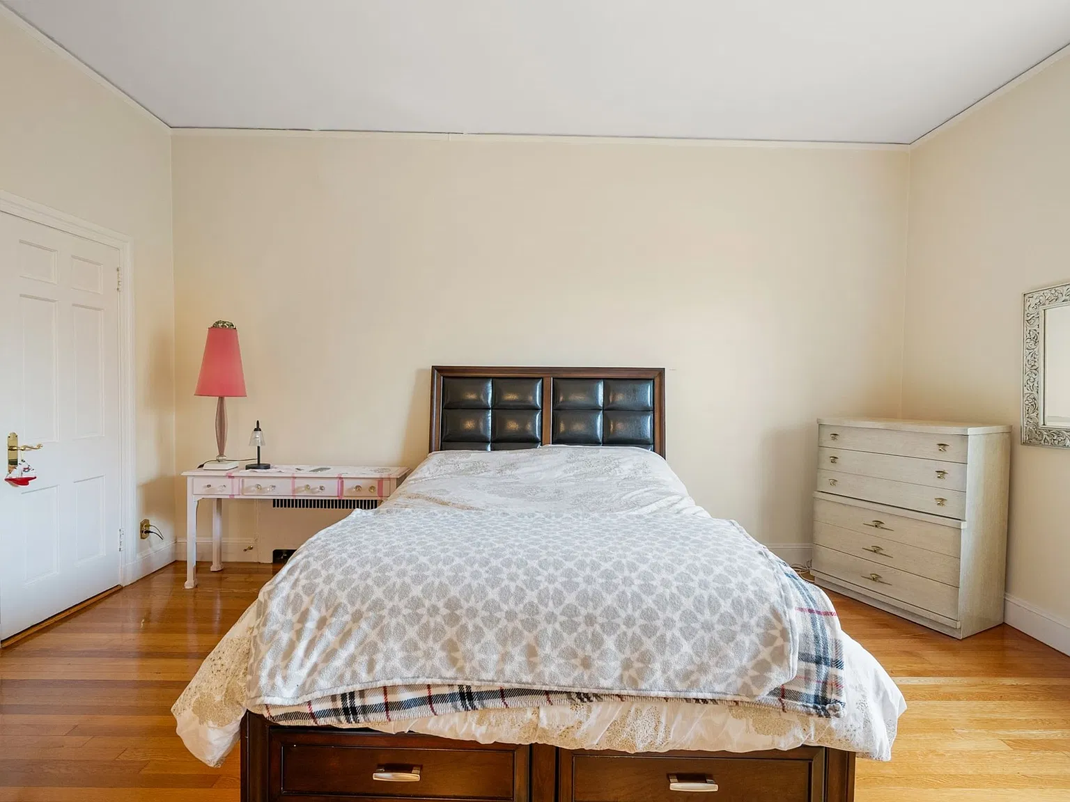 Studio, 1.0 bath, 450 sqft, $2,500 — Photo 4