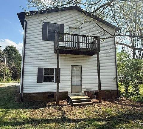 2nd image of 316 Russell Rd