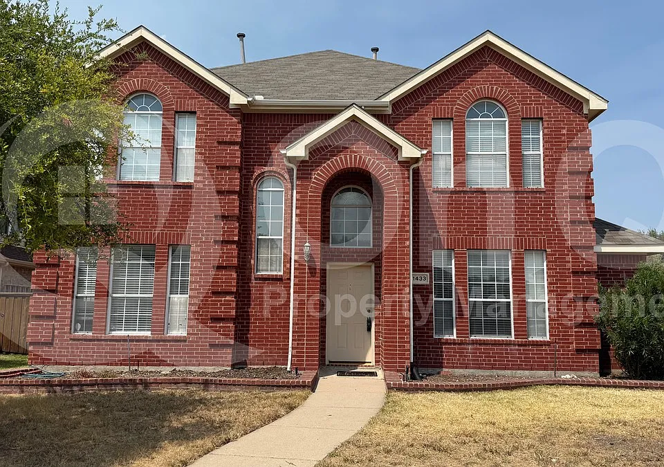 1433 Winterwood Dr