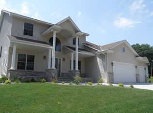 1445 Stickney Ave, South Saint Paul, MN 55075