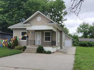 411 N Grove Dr, Wichita, KS 67214