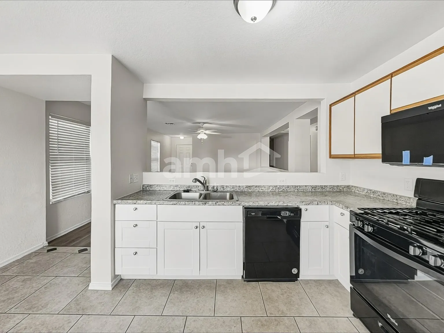 4 bed, 2.0 bath, 1413 sqft, $1,695 — Photo 4