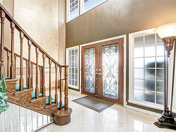 4th image of 7954 Thoroughbred St