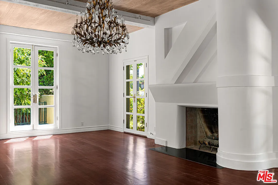 5 bed, 6.0 bath, 4987 sqft, $26,500 — Photo 4