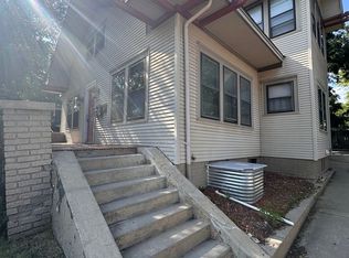 $670 - 2 bed 1 bath - Beautiful apartment located in College Hill, Wichita, KS 67208
