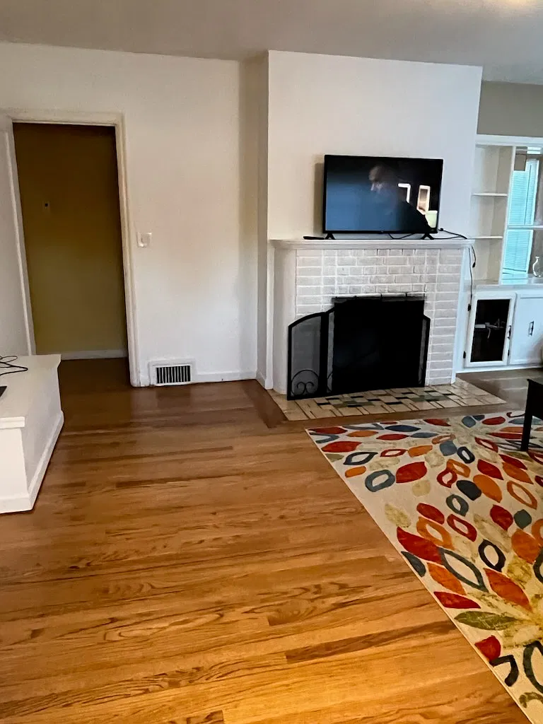 4 bed, 1720 sqft, $3,080 — Photo 3