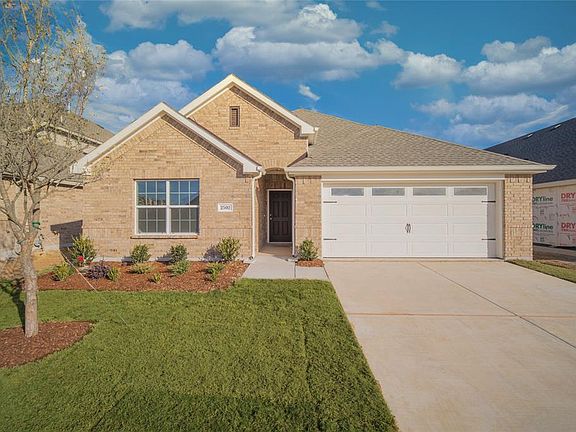2nd image of 2502 Castle Ridge Dr