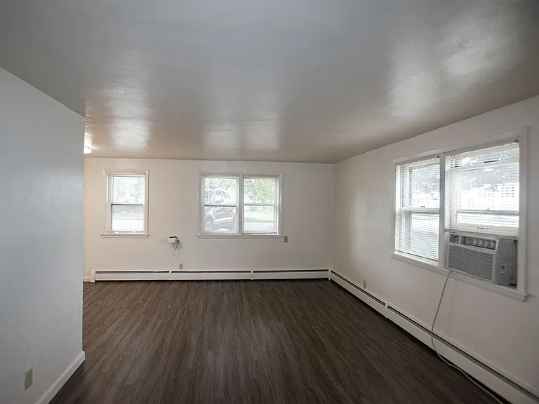 State Street Apartments — Photo 27
