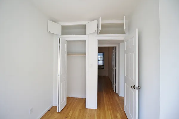 Rented by Julianna Realty Corp | media 6