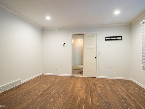 5th image of 9304 Sunnyvale Ct