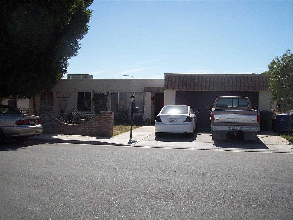 2nd image of 2517 W 21st Pl