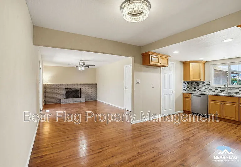 1312 Mission Dr — Photo 15