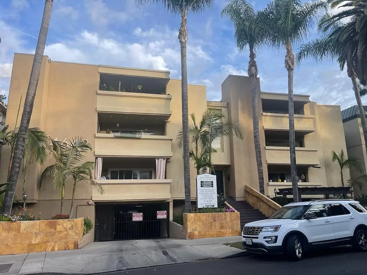 Willis Manor Apartments — Photo 2
