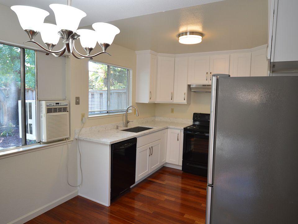 1st image of 5176 Oxbow Ct