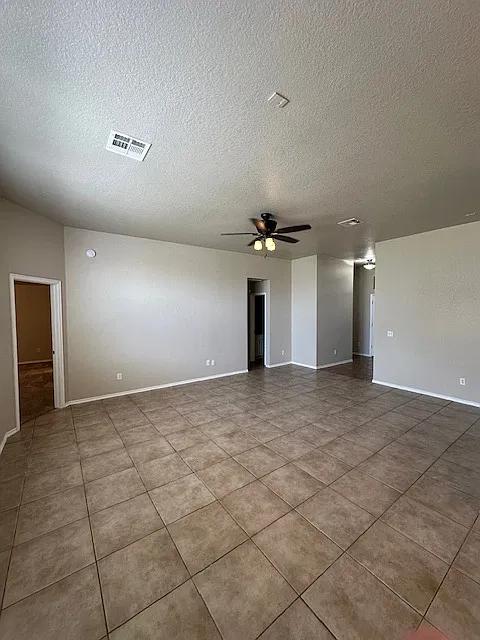 4 bed, 1665 sqft, $1,655 — Photo 4