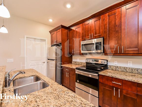 4th image of 8663 Lancelot Ave