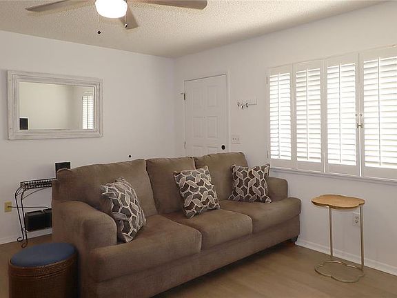 4th image of 8465 SW 107th Ln
