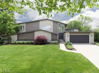 217 Mays Dr, Bloomington, IL