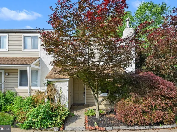 151 Roskeen Ct #131, Phoenixville, PA 19460