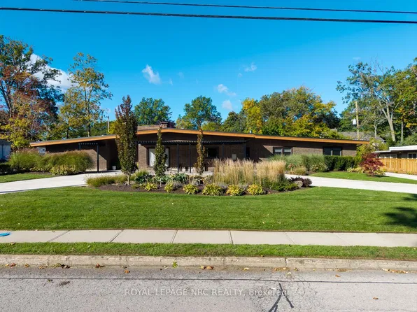 100 Marsdale Dr, Saint Catharines, ON L2T 3S9