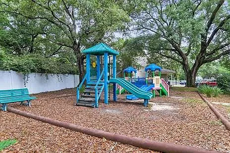 Water's Edge Apartments — Photo 45