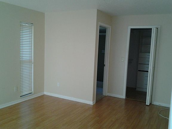 4th image of 2706 Landmark Dr