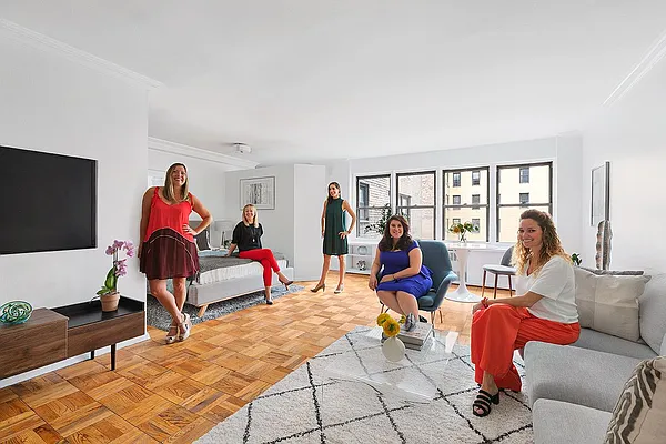 Sold by Compass | media 1