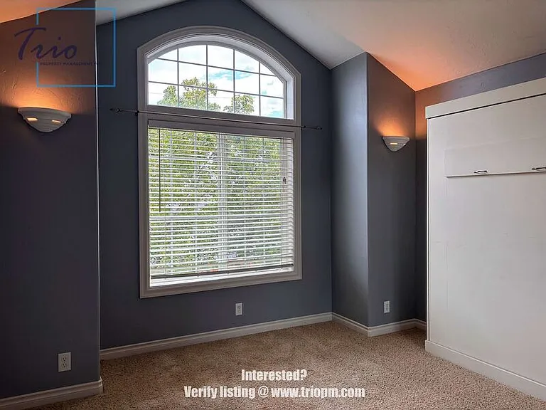 3365 Gilham Rd — Photo 9