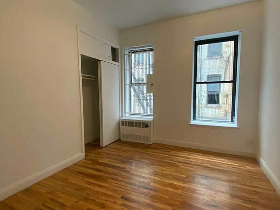4th image of 361 E 10th St #23