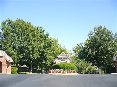 2nd image of 3007 Bridlewood Dr