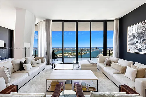 1000 Biscayne Blvd #4901 Photo 1