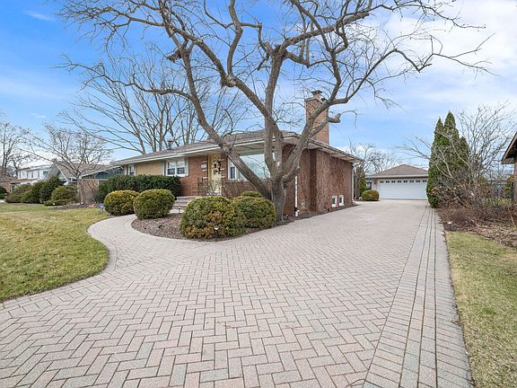 2nd image of 8225 Lorel Ave