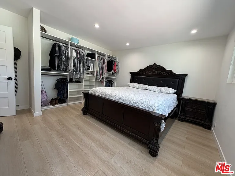 8561 Kyle St — Photo 27