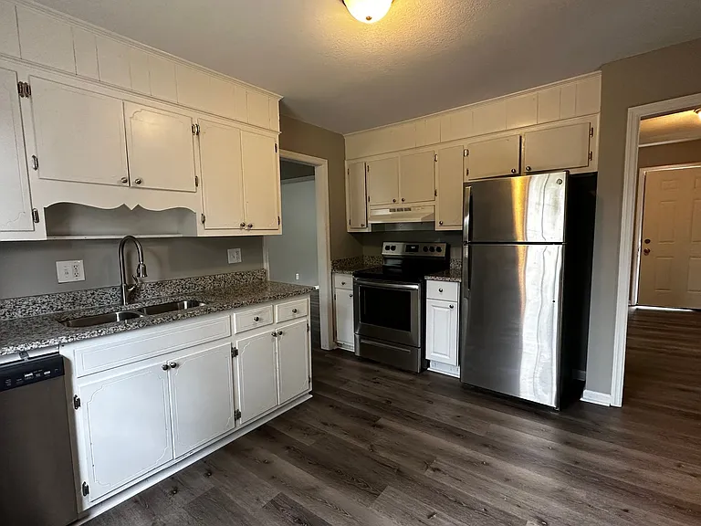 4565 Rockdale Ct — Photo 10