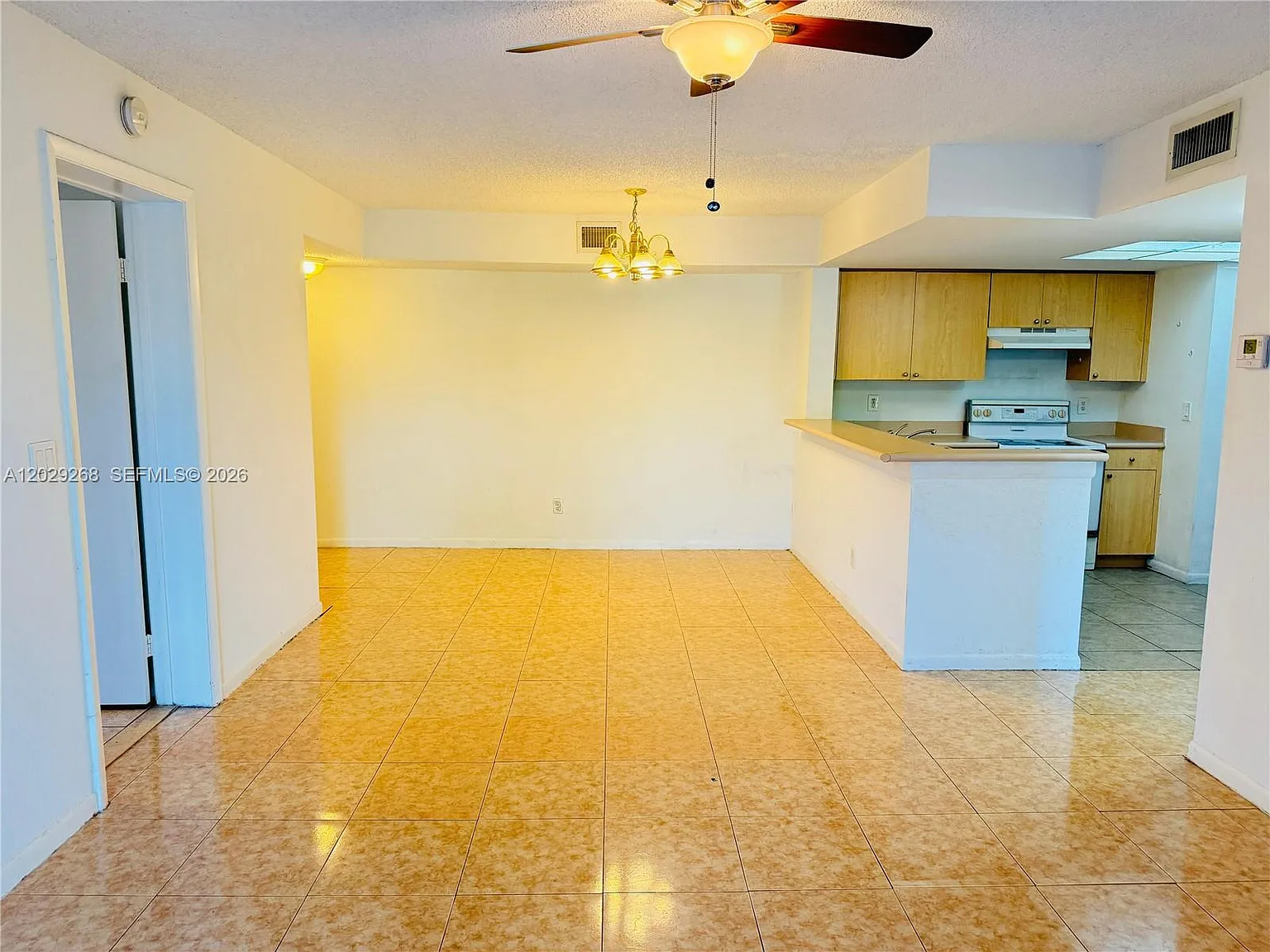 Visconti Condo — Photo 1