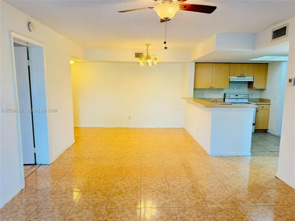 9266 W Atlantic Blvd APT 1025, Pompano Beach, FL 33071